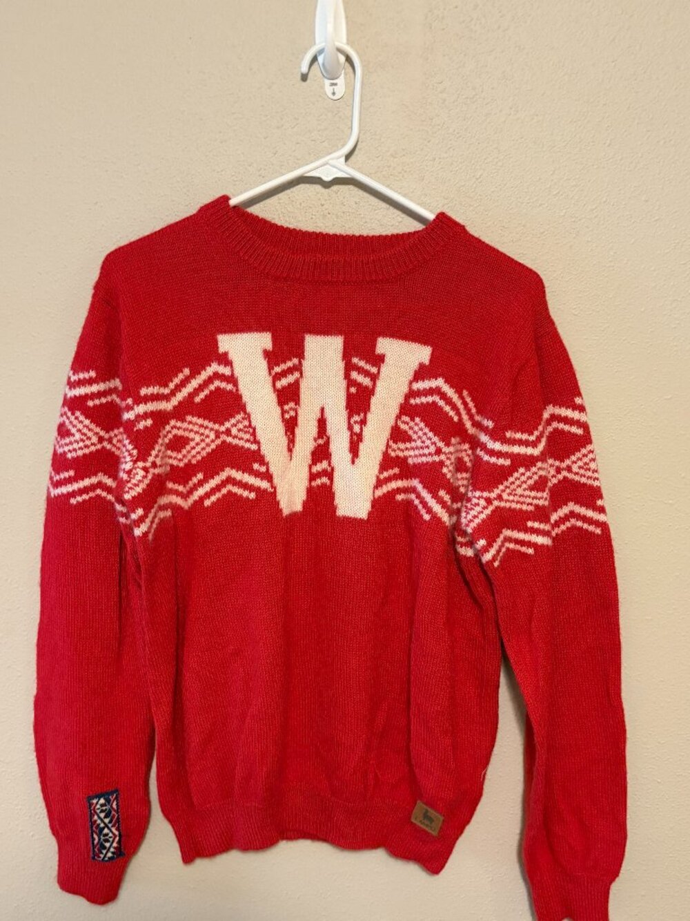 CAMPO Alpaca Wisconsin Big W Sweater Red Medium Badgers